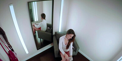 Lorena Garcia fucks her asshole in a public dressing room