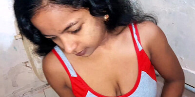 Fucking the tight pussy of an Indian raw with no condom