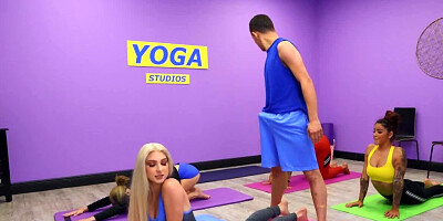 Blonde with natural boobs seduces yoga instructor during lesson