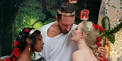 Stud joins gals in time for sensual interracial threeway