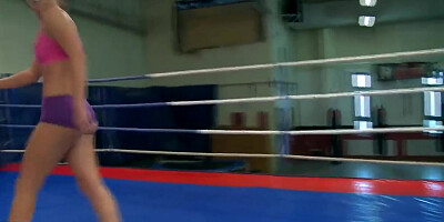 Awesome fight of the sexy Denise Sky and Tiffany Doll