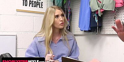 Sarah Taylor Is In Big Trouble And Is Eager To Walk Away Without Shoplifting Chargers