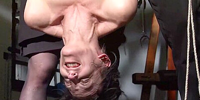 Restrained While Her Pussy Is Pleased With Elise Graves