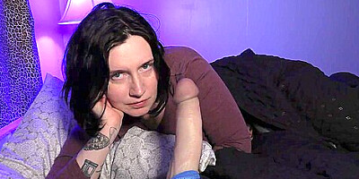 Bettie Bondage – Sharing A Bed With Your Stepsis