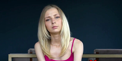 Goldie Baby Blonde #mediumtits #bigass