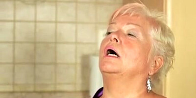 Granny verona m. 60 years old i