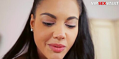 Apolonia Lapiedra - How-to Safe Sex 101 Ft