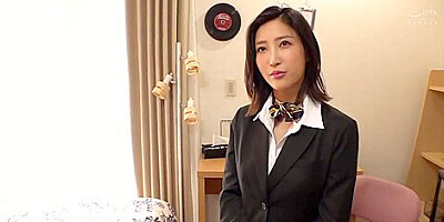 性欲異常のCAさんがパンスト破られ激ハメの絶叫SEX