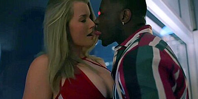 Mia Melano - Curves Beauty Hooks Up With Big Black Coc