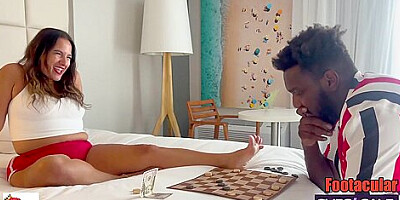 She Uses Her Feet To Beat Me In Checkers + Footjobs
