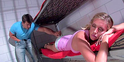 Easy-on-the-eyes Samantha Saint At Pornstar Clip