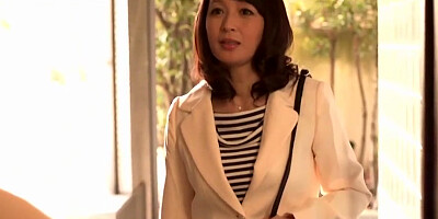 Sexy Japanese Yumi fucks to get a perfect scoreSexy Japanese Yumi seduces one judge to get a perfect score at a competition. She lets the judge finger her until she moans loudly then she gives a mind blowing blowjob until he fucks her wildly making her sh