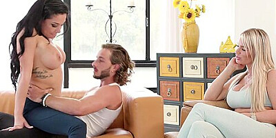 Kinky Cougar Gianna Grey Crazy Sex Scene