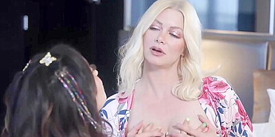 Isabella Nice And Bella Bends - Stepdaughter And Stepmom Fuck
