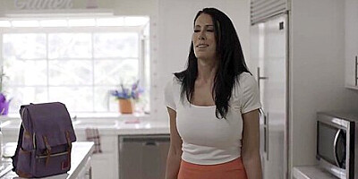 Stepmom Tracked Her Korean Stepdaughter To Her Lesbian Gfs House