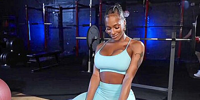 Gorgeous Ebony Stunner Horny Sex Video With Sarai Minx