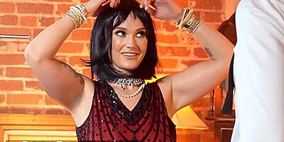 Alex Jones Saves Siri Dahl From A Stupid Guy & As A Thank You She Fucks Him Hard