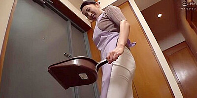 Dvdms-856 Immediately Saddle To A Fair-skinned Big Ass Housework ! A Married Woman Who Was Captivated By Decachin Rushed On The Next Day Without Permission, So I Gave Vaginal Cum Shot Many Times Until I Was Satisfied 16 Hikari Hime