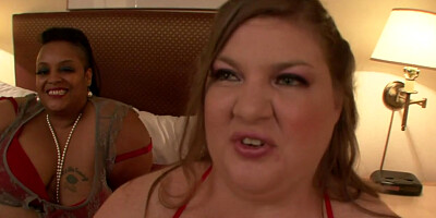 Two Bbw Lesbians Playing With Their Vibrator - CumOnWeird