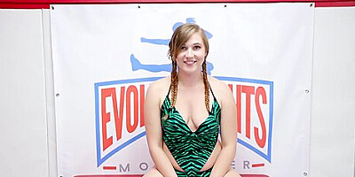 Stephie Staar And Bella Rossi - Gorgeous Bella And Stephies Strap On