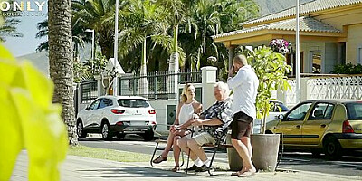 Public Trailer With Gentle From - Missy Monroe