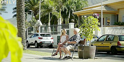 Public Trailer With Gentle From - Missy Monroe