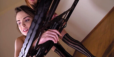 Russian Bdsm Newbie Linda Brugal Dominated By Domina Eva Berger 20 Min