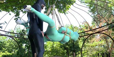 Latex Lucy is getting her cunt nicely fucked