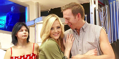 Alexis Texas shakes her big booty