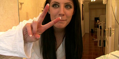 Samantha Bentley - Behind The Scenes Movie