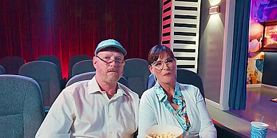 Movie Theatre Had Teen 18+ Couple Fucking Disburbing Old People Trying To Watch