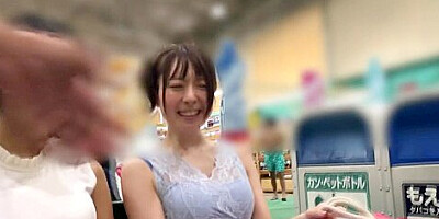 都内の某プールで巨乳女子をナンパ成功！謝礼で釣ってギャラ飲み成立即ハメ撮り