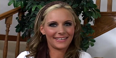 Hot Housewife Phoenix Marie Enjoys A Big Black Cock