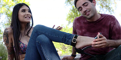 Cum Play With Brenna Sparks's Feet