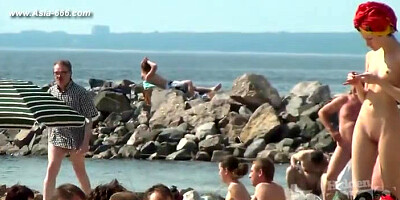peeping Naturist Beach.33