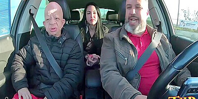 Bruno Diferente Entra Na Carona E Tem Uma Supresa Com A Mais Desejada Estrela Porno Elisa Sanches 30 Min