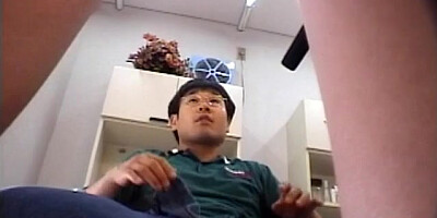 Hairdresser gets nasty with her pervert customer in the salon