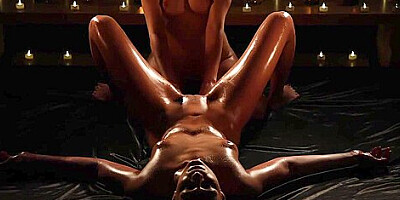 Romantic Lesbian Couples Sensual & Oily Massage
