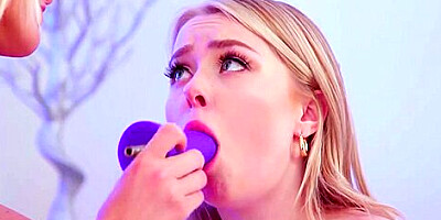 Blonde Teen 18+ Rubbed By Lesbian With Kenna James And Haley Spades