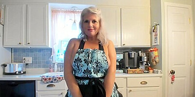 Painted Rose – Grandma’s Cookies Fuck Boy Training