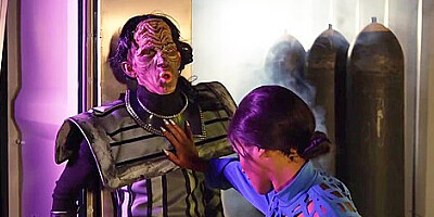Alien Prisoner Wrecks Kiki Minajs Ass