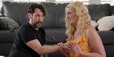 Charlie Forde- Stretch Me! Yoga Teacher