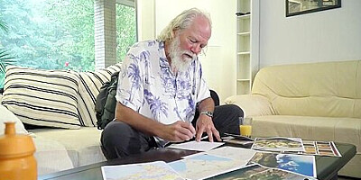 Beautiful Girl Hardcore Fucked By Old Man And Cums In Her Throat