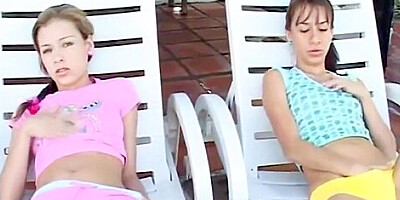 Lesbian Teen 18+ Eats Pussy Outdoors