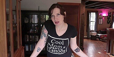 Bettie Bondage – Flirty Step mom Gets Fucked