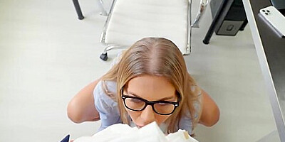 Zlata Shine - Receptionists Like It Rough