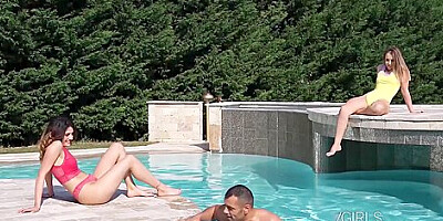 Hot Threesome Rimming With Brunette Latina Penelope Cum And Zoe Doll