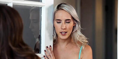 Squirting perverted nympho lesbians love fingering cunts