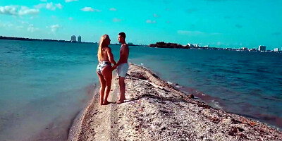 Karen Fisher And King Noire - Curvy Milf Pounded By The Beach By Long Dick 6 Min
