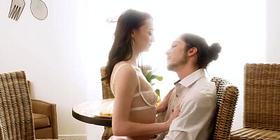 Guy penetrates lovely and cums inside her pussy